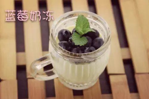 生酮小厨：蓝莓奶冻